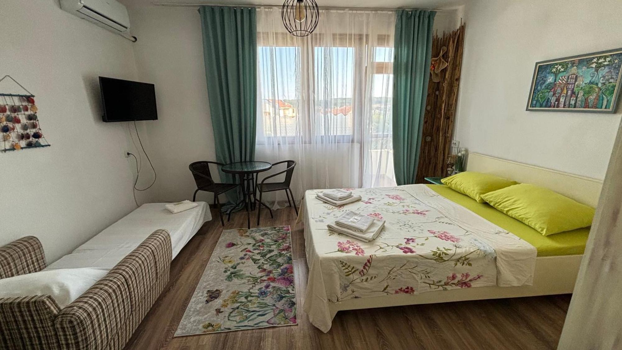 Guest House Hei Taka Σωζόπολη Εξωτερικό φωτογραφία