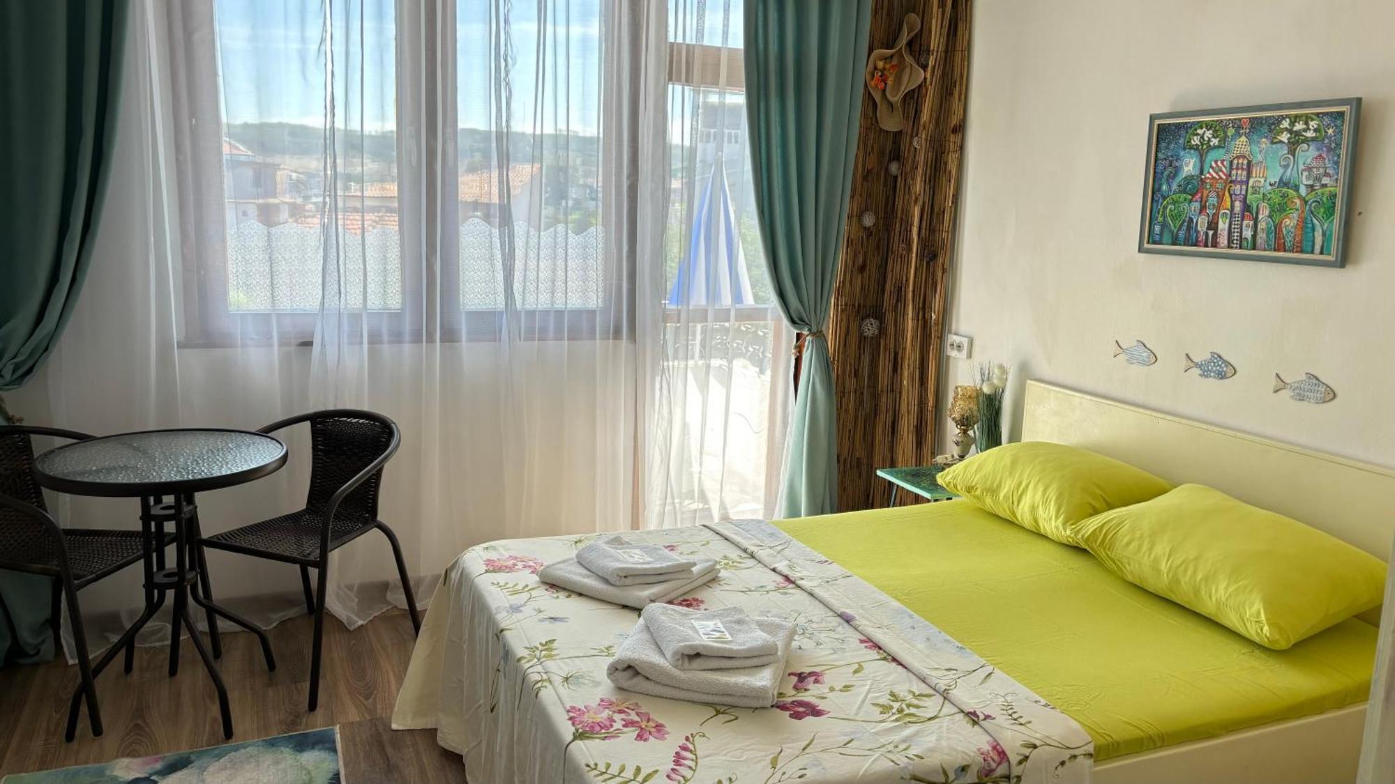 Guest House Hei Taka Σωζόπολη Εξωτερικό φωτογραφία