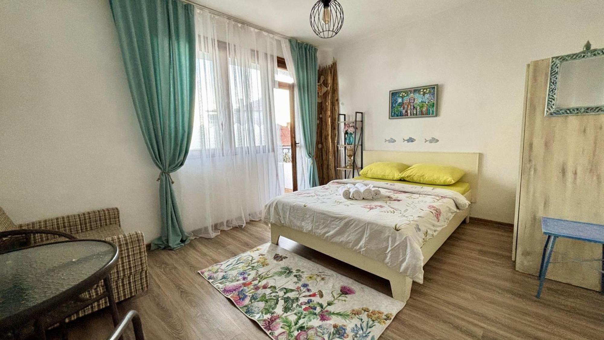 Guest House Hei Taka Σωζόπολη Εξωτερικό φωτογραφία