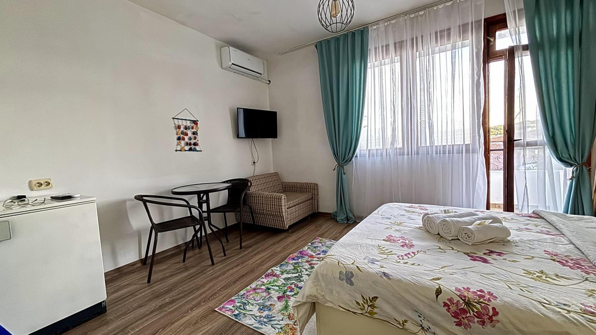 Guest House Hei Taka Σωζόπολη Εξωτερικό φωτογραφία
